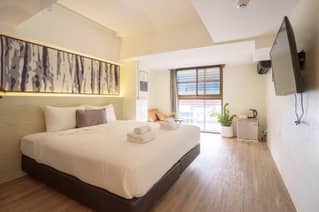 บรรยากาศภายในห้อง Premier - Zayn Hotel พร้อมพงษ์
